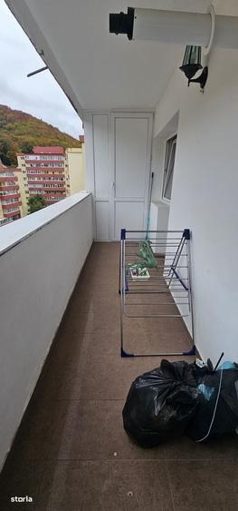 Apartament cu 4 camere decomandat în Răcădău