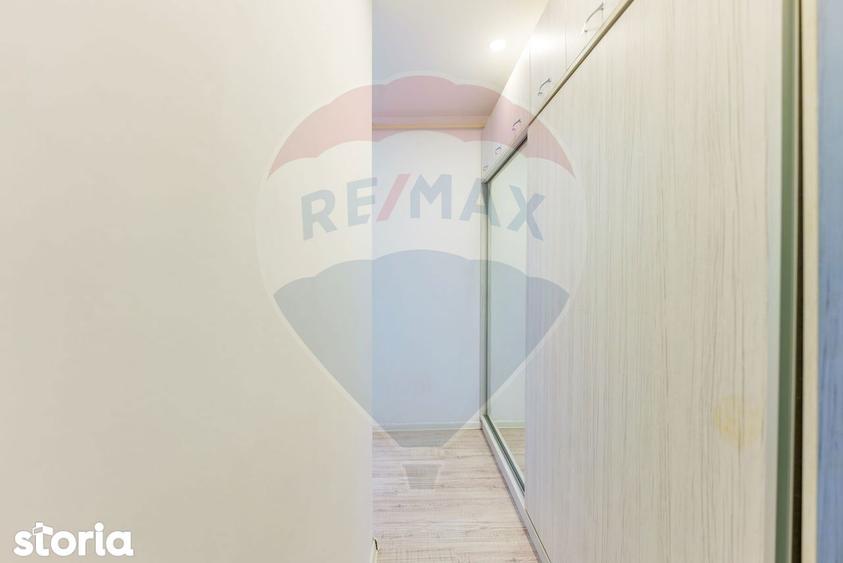 Apartament cu 2 camere semidecomandat, mobilat în Central