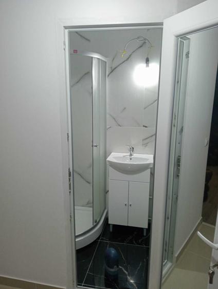 Garsonieră decomandată în Băneasa