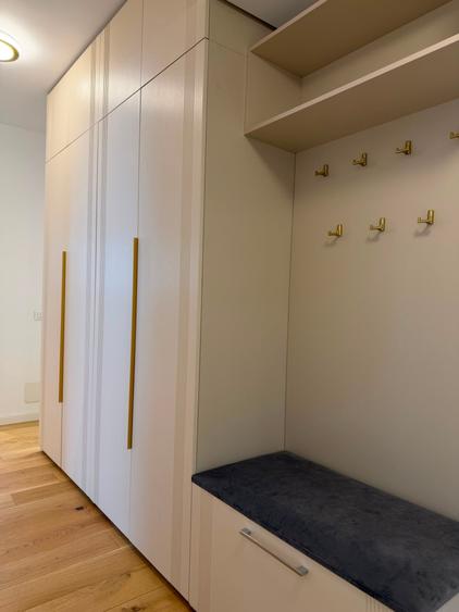 Apartament cu 3 camere decomandat în Aviației