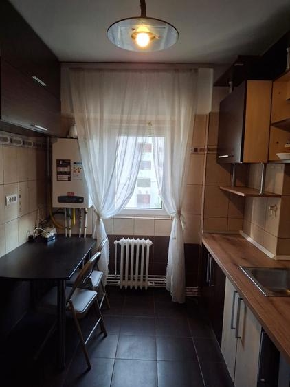 Apartament cu 3 camere decomandat în Independenței