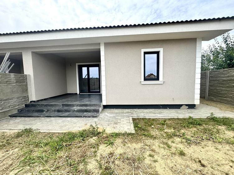 Duplex cu 3 camere cu Canalizare în Beregsău Mare