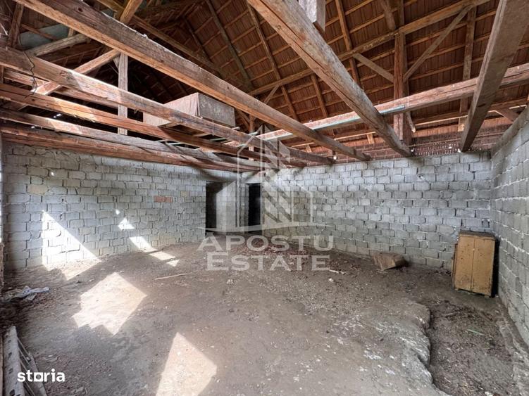 Casă cu 4 camere în Central