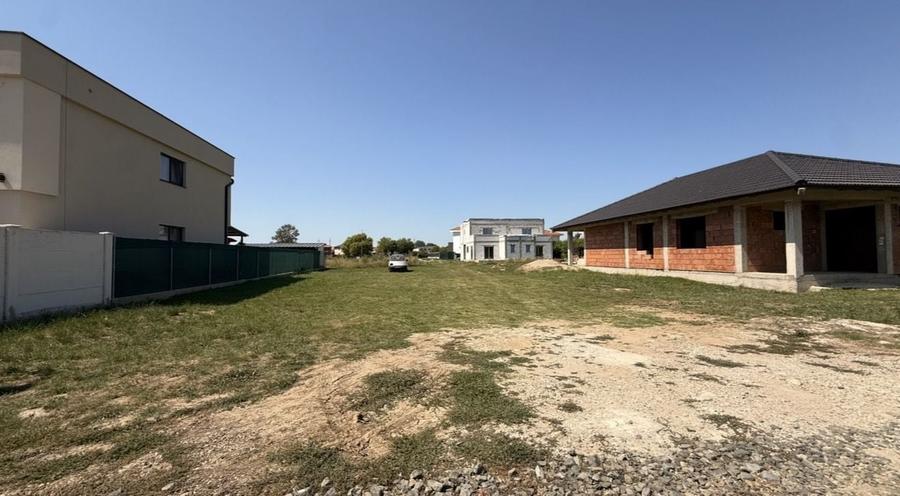 Teren agricol intravilan de 573 mp, în Ghiroda
