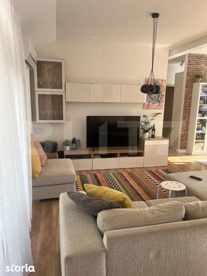 Apartament cu 3 camere decomandat în Girocului
