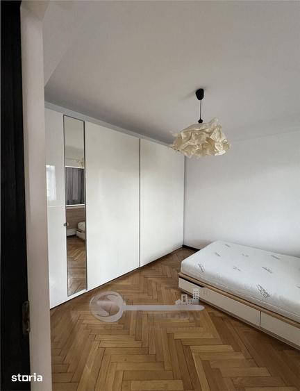 Apartament cu 3 camere în Splai Bahlui