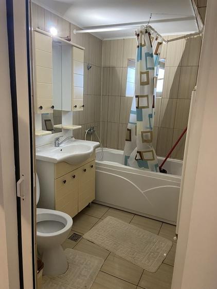 Apartament cu 2 camere decomandat în Sârbi