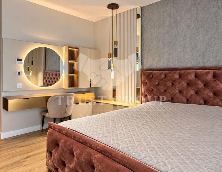 Apartament cu 5 camere decomandat, mobilat în Ștefan cel Mare