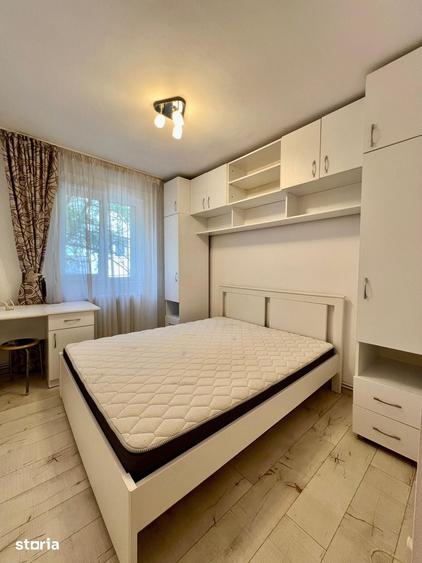 Apartament cu 3 camere semidecomandat în Gară