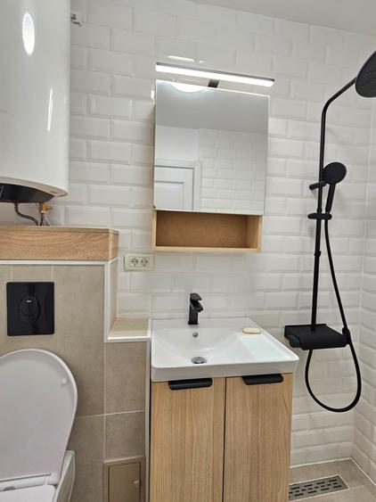 Apartament cu 2 camere decomandat, mobilat în Apărătorii Patriei