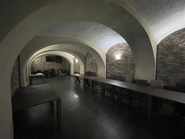 Spațiu comercial, de 277 mp, în Ultracentral