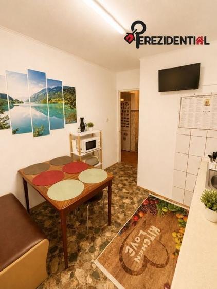 Apartament cu 3 camere decomandat, mobilat în Tineretului