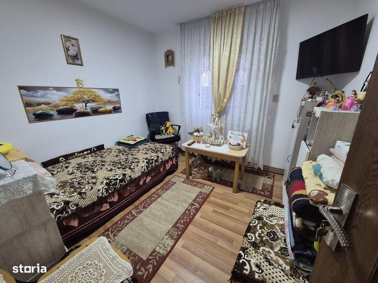 Casă cu 4 camere în Valea Călugărească
