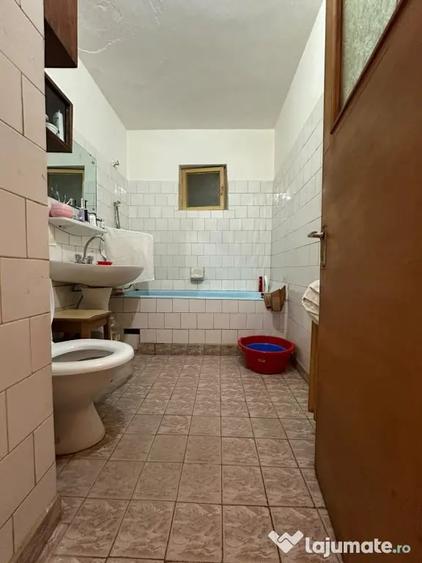 Apartament 3 camere decomandat, zona Calarasilor. - 12