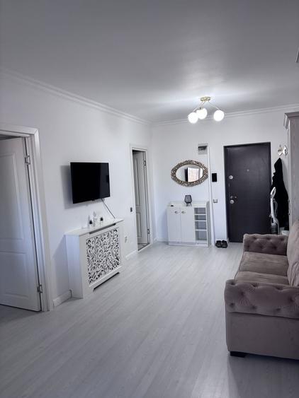 Apartament cu 2 camere semidecomandat în Exterior Vest