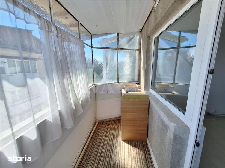 Apartament cu 3 camere decomandat în Ștefan cel Mare