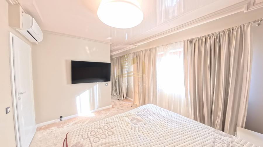 Duplex cu 4 camere cu Canalizare în Bună Ziua