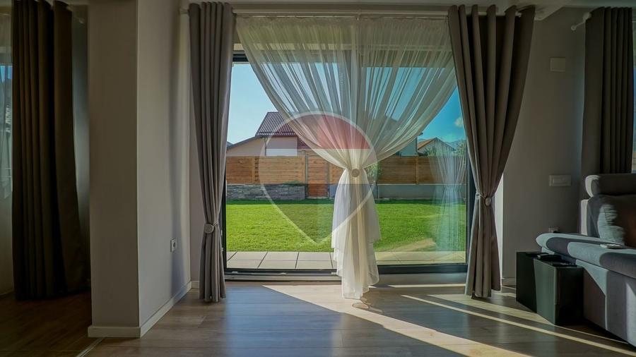 Casă individuală cu 4 camere cu Teren 400 Mp în Tărlungeni