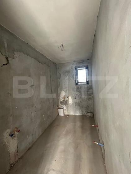 Casă individuală cu 7 camere cu Canalizare în Cășeiu