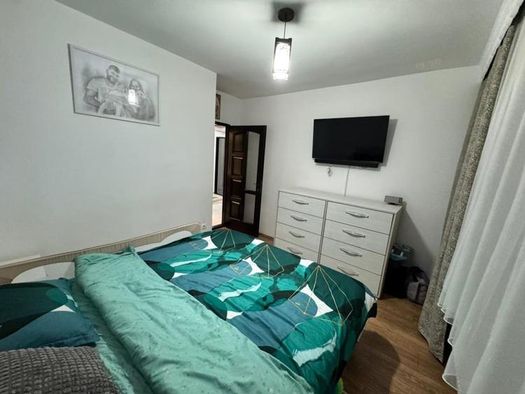 Apartament cu 3 camere decomandat, mobilat în Bogdan Vodă
