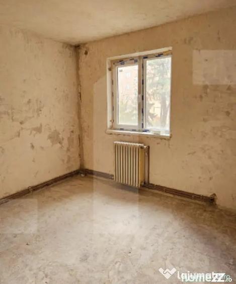 Apartament cu 3 camere, 72 mp, etaj 1, ideal pentru renovare - Sfantu Gheorghe (Covasna) - 2