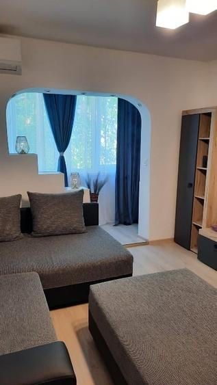 Apartament cu 2 camere semidecomandat, mobilat în Girocului