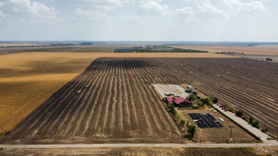 Teren Construcții intravilan de 9000 mp, în Frumușani