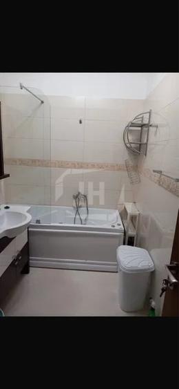 Apartament cu 3 camere semidecomandat, mobilat în Bună Ziua