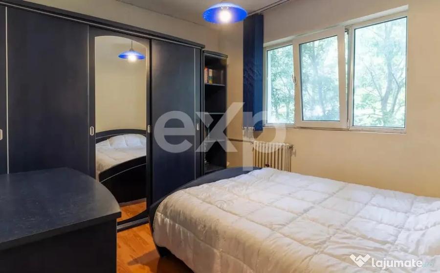 Apartament cu 3 camere decomandat în Inel I