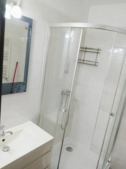 Garsonieră decomandată în Central