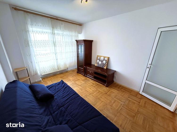 Apartament cu 3 camere decomandat în Cug