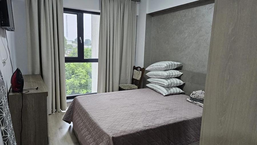 Apartament cu 2 camere semidecomandat în Far