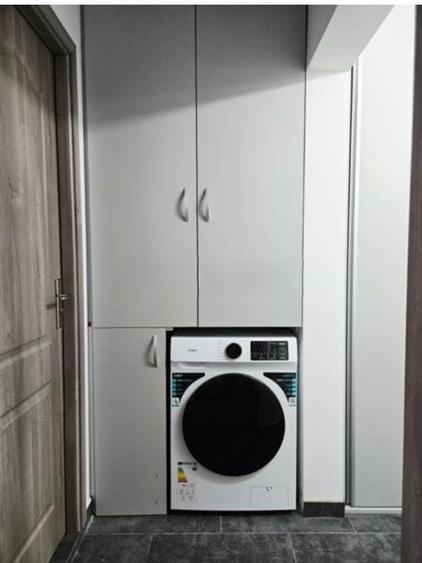 Apartament cu 3 camere decomandat, mobilat în Titan