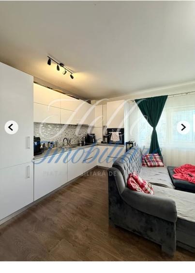 Apartament cu 3 camere decomandat în Florești
