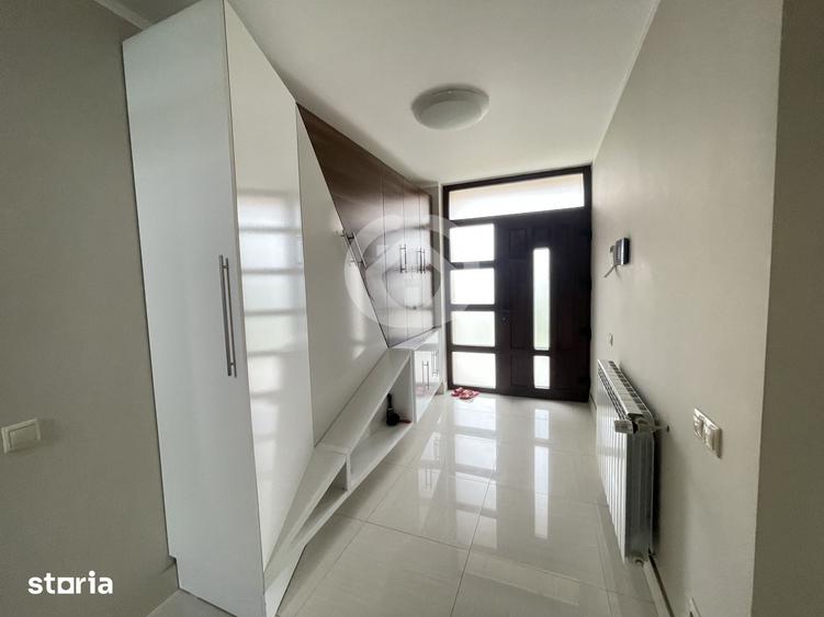 Casă cu 6 camere cu Teren 611 Mp în Central