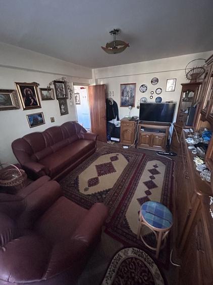 Apartament cu 2 camere decomandat în Banat