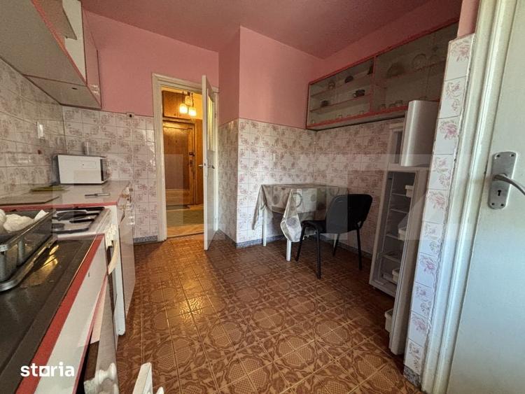 Apartament cu 3 camere decomandat în Central