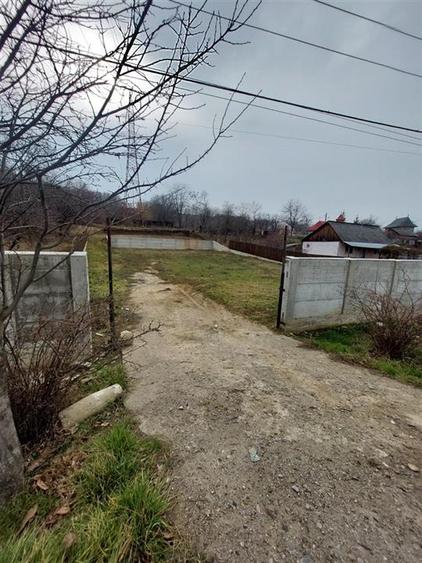 Teren Construcții intravilan de 1647 mp, în Borzești