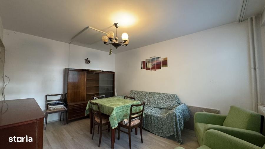 2 camere decomandate in P-uri. Bloc de 4 etaje dar structura de 8 - 9