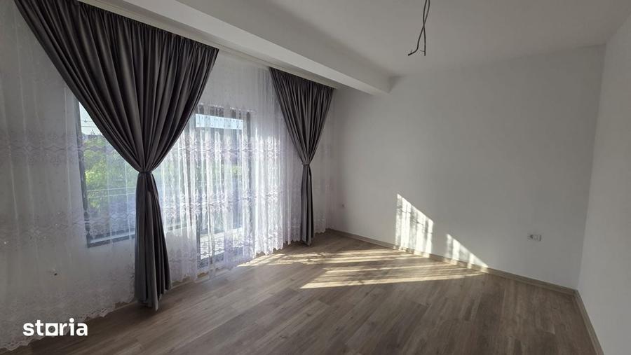 Casă cu 4 camere cu Teren 162 Mp în Central