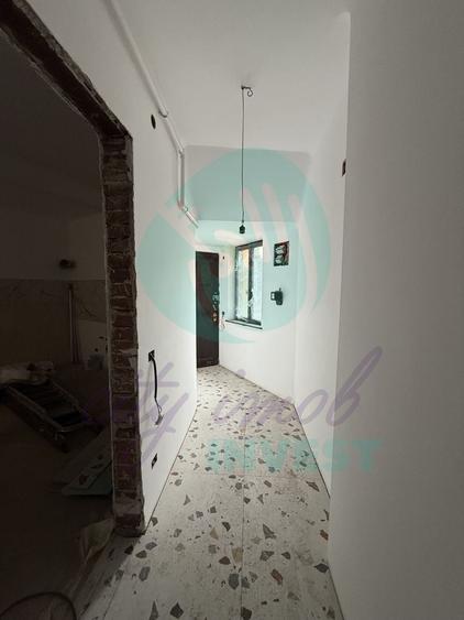 Apartament cu 3 camere semidecomandat în Universitate