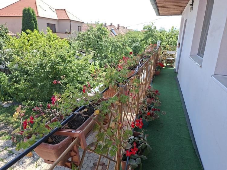 Casă individuală cu 5 camere cu Canalizare în Central