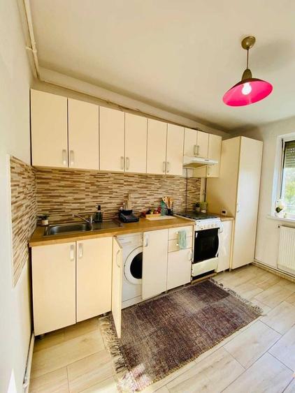 Apartament decomandat în Micro 14