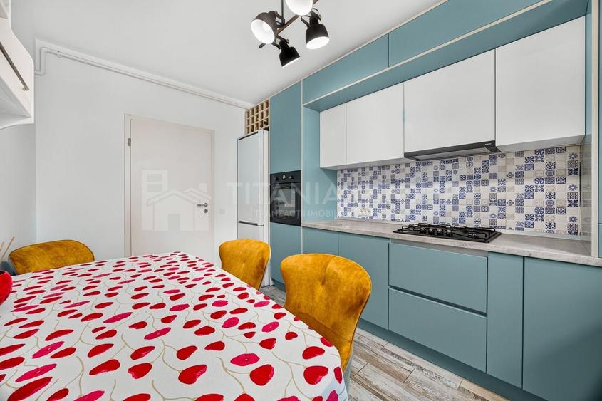 Penthouse cu 4 camere decomandat, mobilat în Tractorul