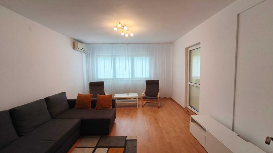 Apartament cu 3 camere decomandat în Drumul Taberei