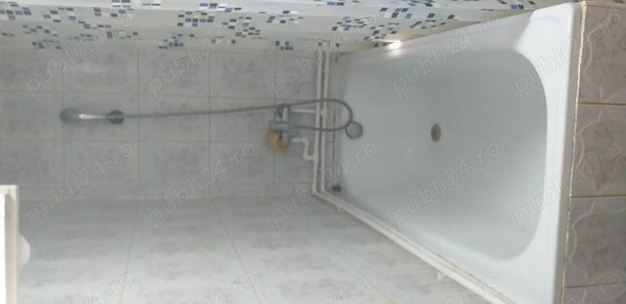 Casă cu 2 camere cu Teren 1939 Mp în Ghioroc