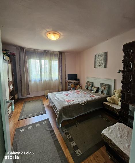 Casă cu 4 camere decomandat cu Teren 500 Mp în Sânmartin