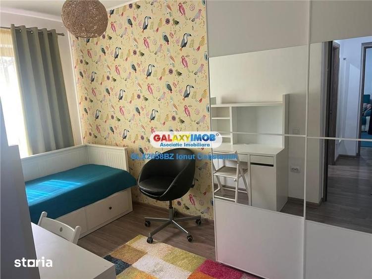 Apartament cu 3 camere semidecomandat în Central