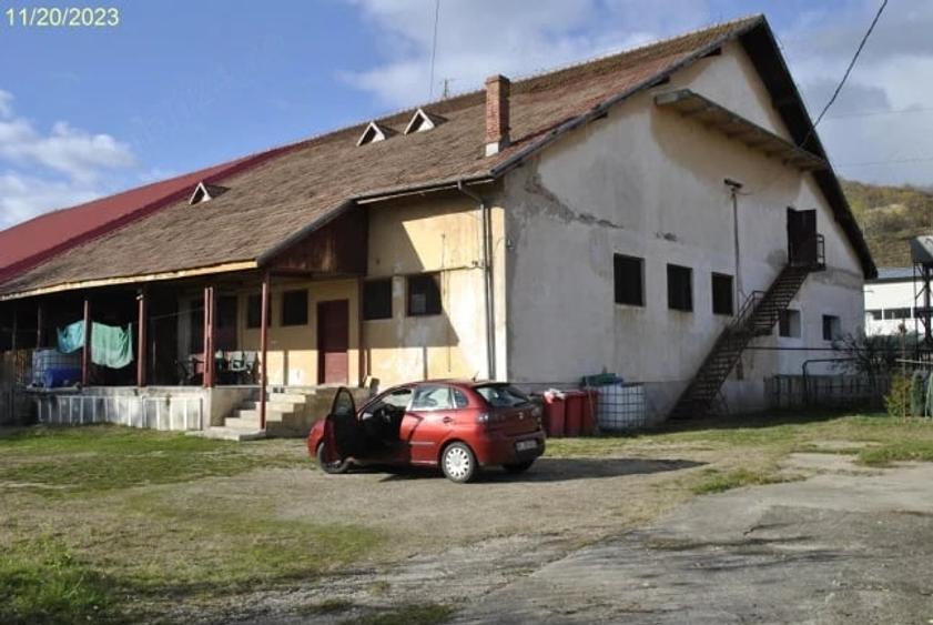 Spațiu comercial, de 704 mp, în Buleta