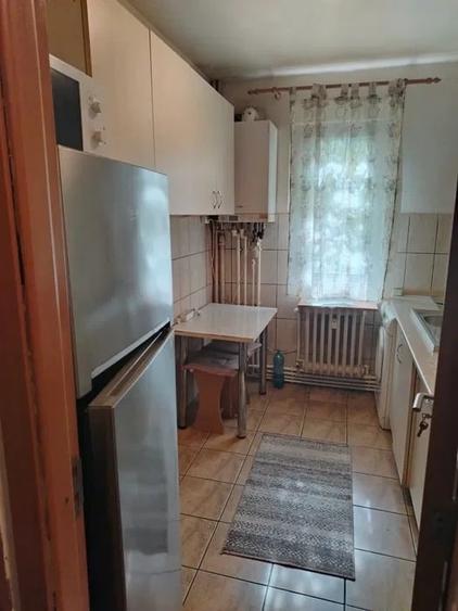 Apartament cu 2 camere nedecomandat, mobilat în Podu Roș